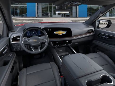 New 2026 Chevrolet Suburban Premier AWD/4WD image 15