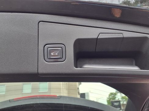 Used 2022 Cadillac XT4 Luxury image 13