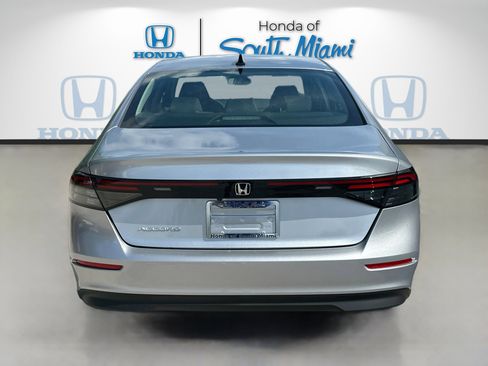 New 2025 Honda Accord SE image 5