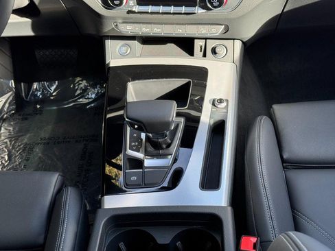 Used 2025 Audi Q5 2.0T Premium w/ Convenience Plus Package image 14