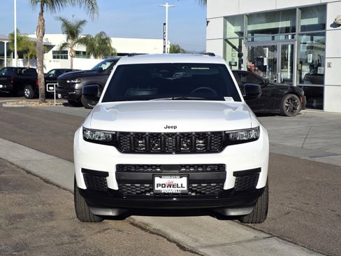 New 2025 Jeep Grand Cherokee L Altitude image 7
