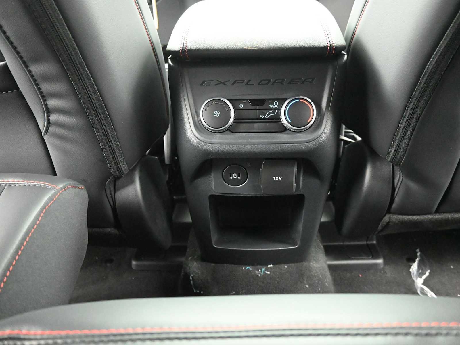 New 2026 Ford Explorer ST-Line w/ ST-Line Street Pack AWD/4WD image 15