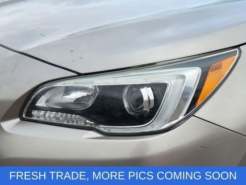 Used 2015 Subaru Outback 2.5i Limited AWD/4WD image 9
