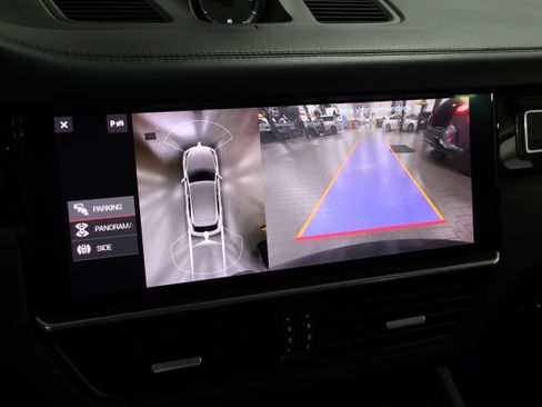 Used 2021 Porsche Cayenne GTS AWD/4WD image 25