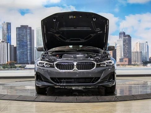 Used 2026 BMW 330i xDrive Sedan w/ Premium Package AWD/4WD image 4