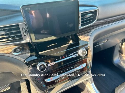 Used 2021 Ford Explorer Limited w/ Equipment Group 301A image 35