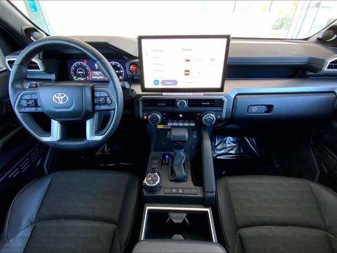 Used 2025 Toyota 4Runner TRD Off-Road Premium image 16