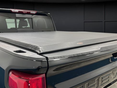 Used 2023 Chevrolet Silverado 1500 ZR2 w/ Technology Package AWD/4WD image 42