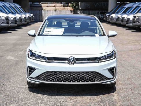 New 2026 Volkswagen Jetta SE FWD image 2