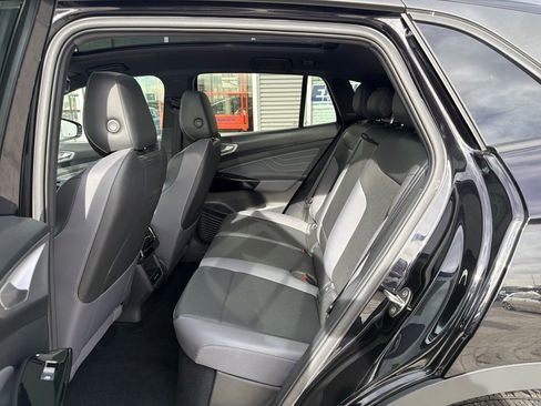 Certified 2023 Volkswagen ID.4 Pro S image 14