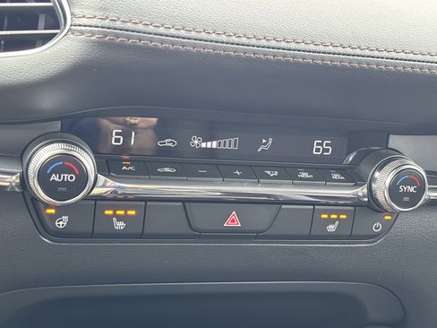 New 2026 MAZDA MAZDA3 2.5 Turbo Sedan w/Premium Plus image 33