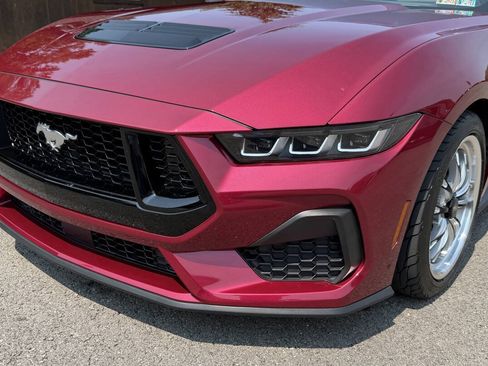 Used 2025 Ford Mustang GT RWD image 12