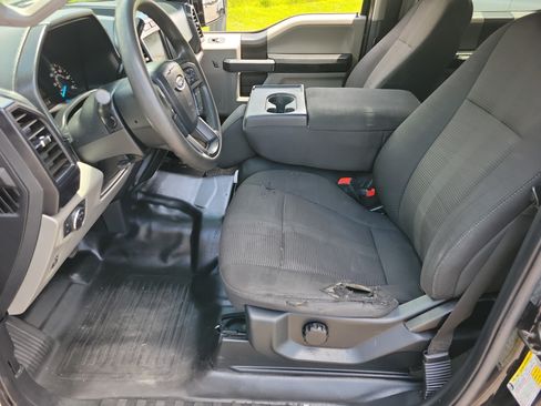 Used 2019 Ford F150 XL w/ Equipment Group 101A Mid AWD/4WD image 4