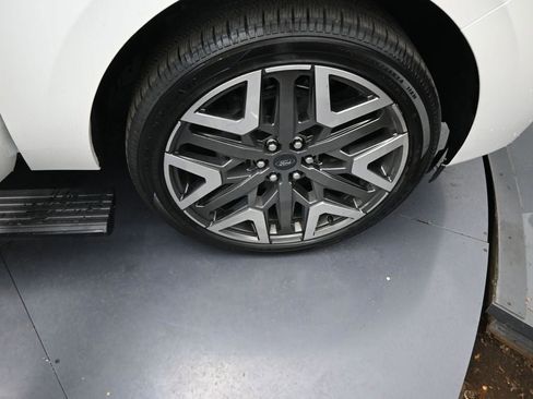 New 2025 Ford Expedition Max Platinum w/ Platinum Ultimate Package image 36