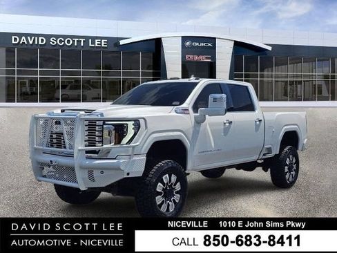 Used 2025 GMC Sierra 3500 Denali AWD/4WD image 1