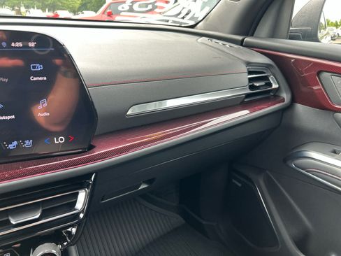 Used 2025 Chevrolet Traverse RS w/ LPO, Floor Liner Package AWD/4WD image 19