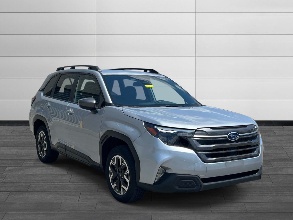 Used 2025 Subaru Forester Premium AWD/4WD image 7