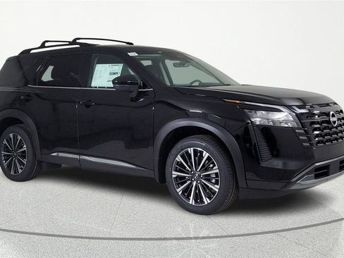 New 2026 Nissan Pathfinder Platinum w/ Cargo Package image 5