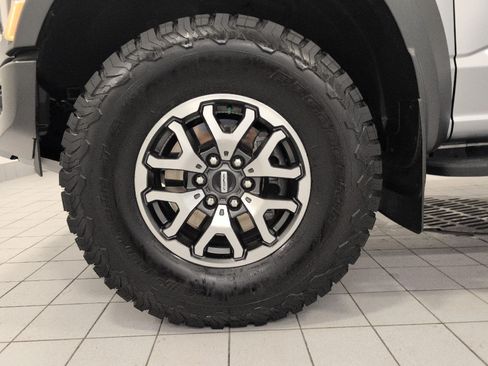 Used 2021 Ford F150 Raptor w/ Equipment Group 801A High AWD/4WD image 3