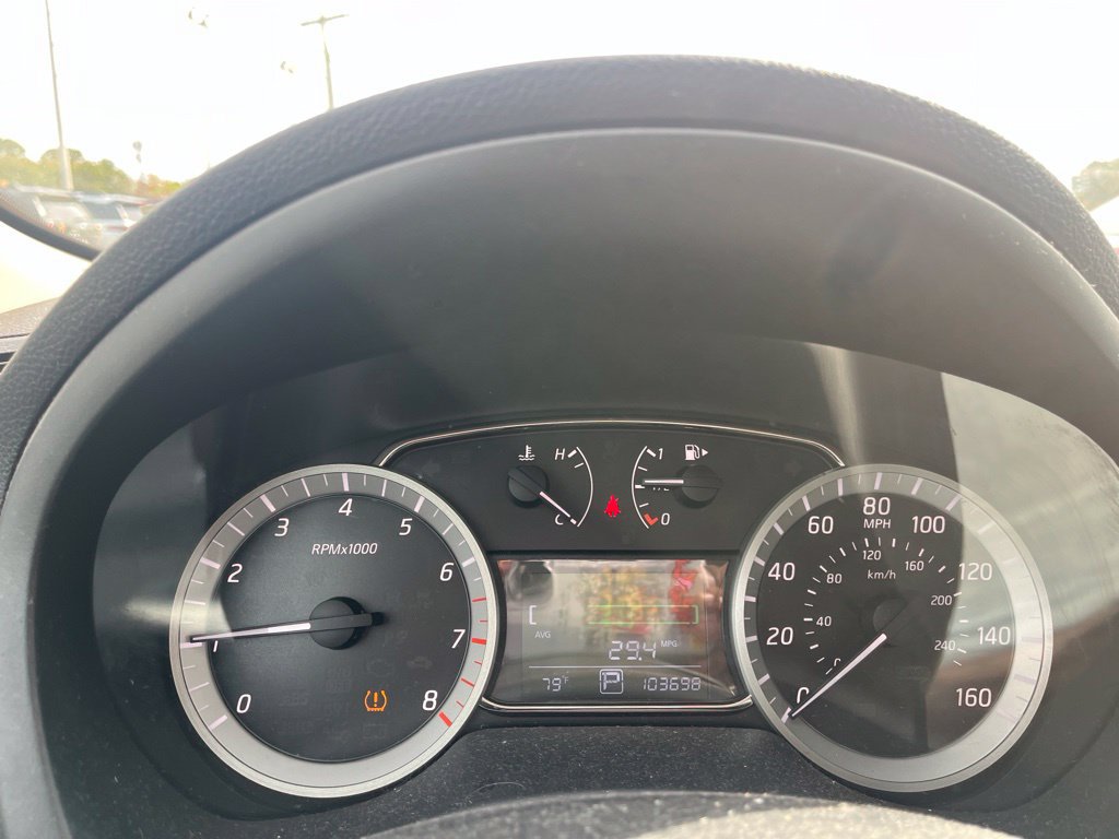Used 2015 Nissan Sentra SV FWD image 12