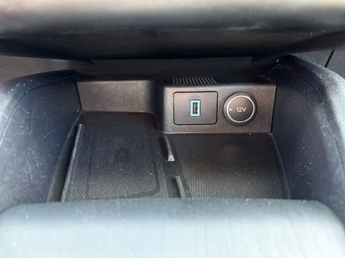 Used 2020 Ford Escape Titanium AWD/4WD image 17