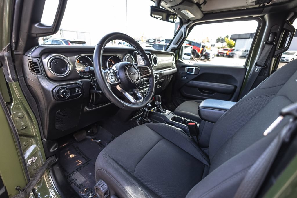 Used 2023 Jeep Wrangler Unlimited Sahara AWD/4WD image 18