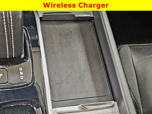 Used 2022 Volvo XC60 B5 R-Design w/ Advanced Package image 31