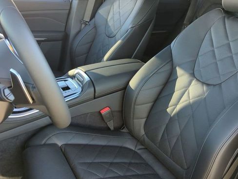 Used 2026 BMW X5 sDrive40i w/ M Sport Package image 17