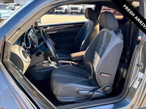 Used 2013 Volkswagen Beetle 2.0T image 18