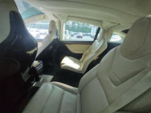 Used 2017 Tesla Model X 75D AWD/4WD image 7