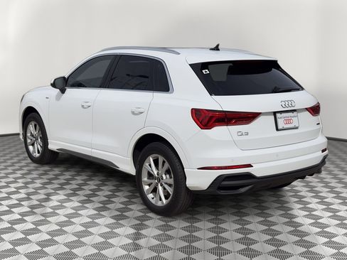 Used 2025 Audi Q3 2.0T Premium w/ Convenience Package AWD/4WD image 3