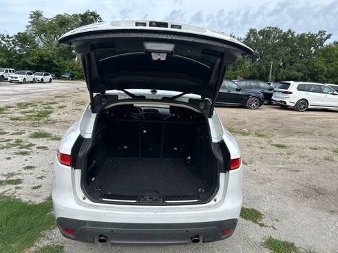 Used 2020 Jaguar F-PACE AWD/4WD image 7