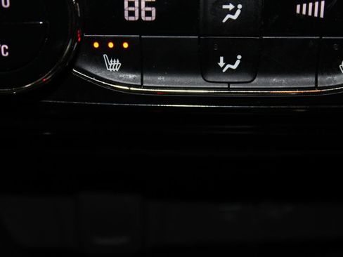 Used 2024 Chevrolet Trax ACTIV w/ Driver Confidence Package image 41