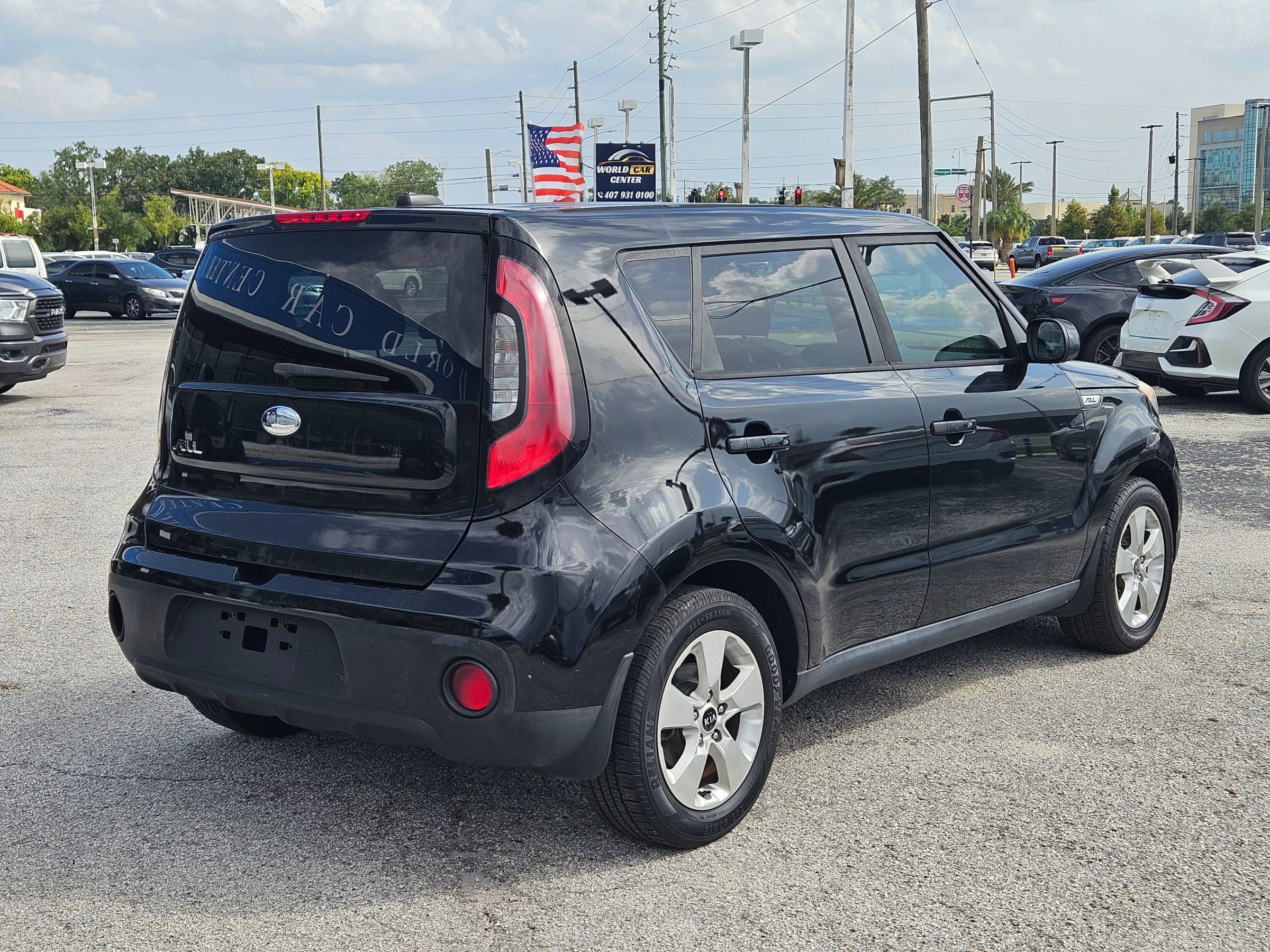 Used 2017 Kia Soul FWD image 7