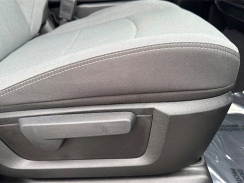 Used 2024 RAM 2500 Big Horn w/ Bed Utility Group image 23