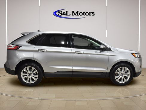 Used 2022 Ford Edge Titanium AWD/4WD image 9