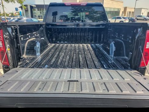 Used 2024 Chevrolet Silverado 1500 Custom Trail Boss w/ Turbomax Blackout Package AWD/4WD image 15