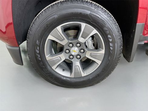 Used 2018 Chevrolet Colorado Z71 AWD/4WD image 29