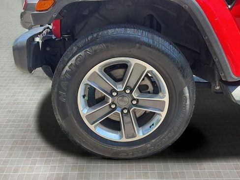 Used 2021 Jeep Wrangler Unlimited Sahara AWD/4WD image 30