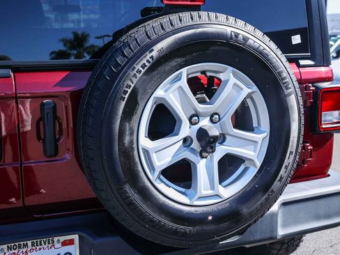 Used 2021 Jeep Wrangler Unlimited Sport image 13