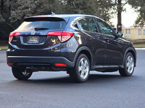 Used 2016 Honda HR-V LX image 4