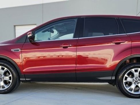 Used 2013 Ford Escape SEL image 2