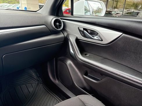 Used 2020 Chevrolet Blazer LT image 13
