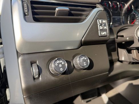 Used 2018 Chevrolet Tahoe LT w/ Off-Road Package AWD/4WD image 21