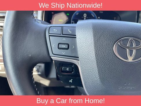 Used 2025 Toyota Camry SE FWD image 25