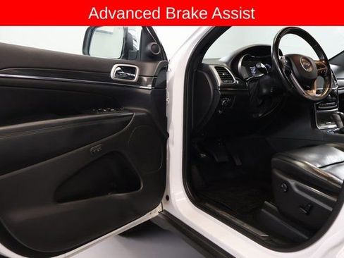 Used 2020 Jeep Grand Cherokee Limited w/ Luxury Group II image 11