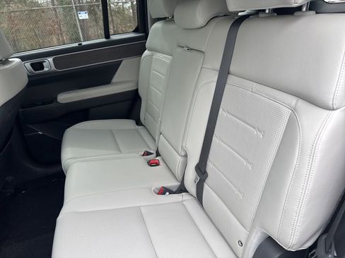 Used 2024 Hyundai Santa Fe Limited image 27