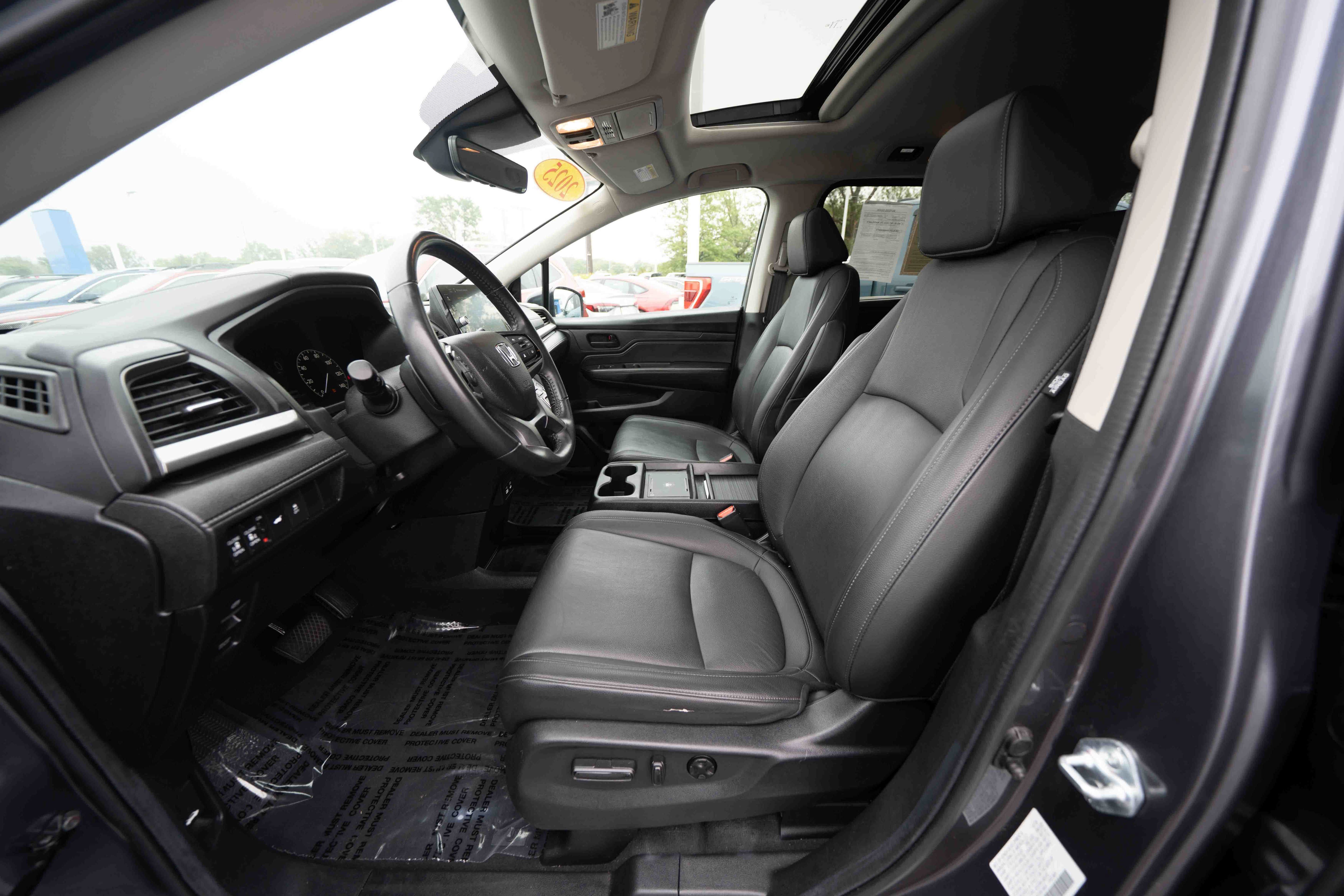 Used 2025 Honda Odyssey EX-L image 9
