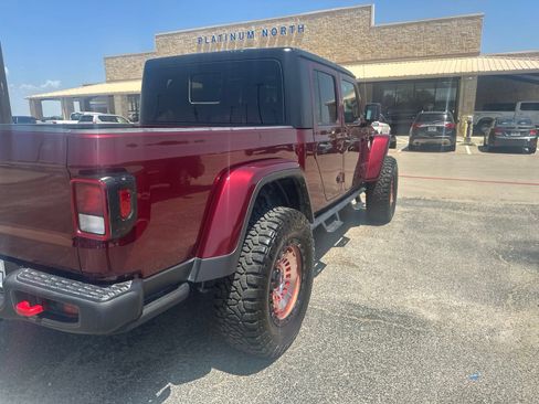 Used 2022 Jeep Gladiator Rubicon w/ Trailer Tow Package AWD/4WD image 5
