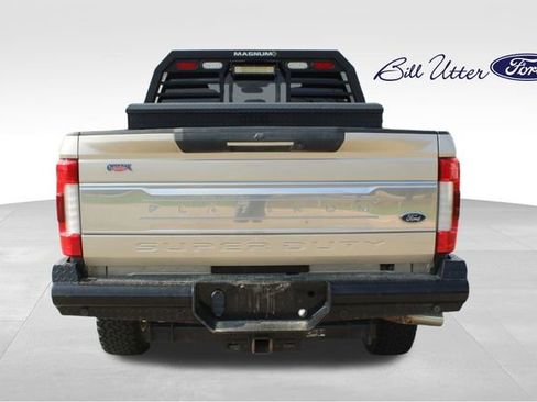Used 2017 Ford F250 Platinum w/ Platinum Ultimate Package image 6